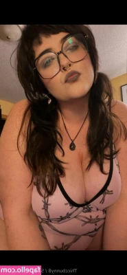 thiccbunny8 - Self worship and masturbating