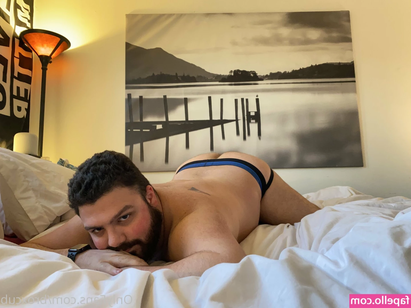  [ broxcub ] - Happiest when I’m showing off my feet and body 😋 Mainly because