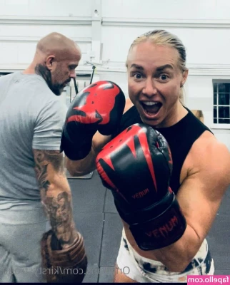 musclegirl31 - up l8
