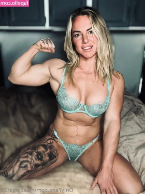 musclegirl31 - Suggest some set ideas below - I’m blocked creatively and need your