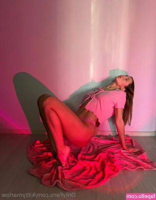 kitty_marlow [ kitty-marlow ] - My DMs are open!
