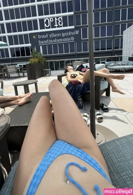 Molly Carlson [ molly-carlson ] - I wanna sit on your face 🥺