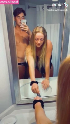 Molly Carlson [ molly-carlson ] - Did you turn your renew on babe? I'll send a naughty Black Friday