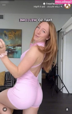 Molly Carlson [ molly-carlson ] - Do you need help emptying them heavy balls?😇
