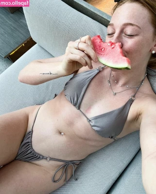 Molly Carlson [ molly-carlson ] - Hello