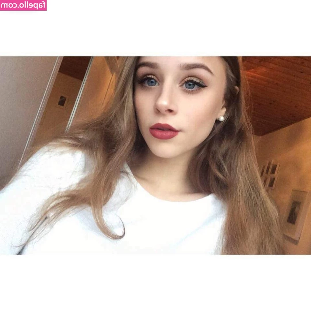 Christin Pawlowski [ christin-pawlowski ] - Feeling a little blah today who wants to spoil me and cheer me up 