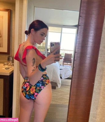 babyzoeyx [ babyzoeyx-1 ] - Who wants to lick?❤️
