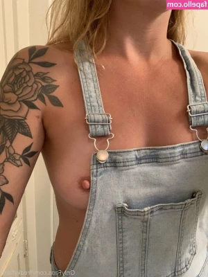 ladyohhhh - Hello and welcome to my OnlyFans  Here s a teaser and much better to