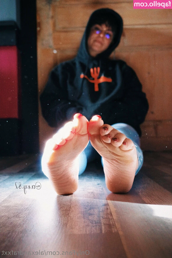 alexandrafxxt - Should I do full body nudes