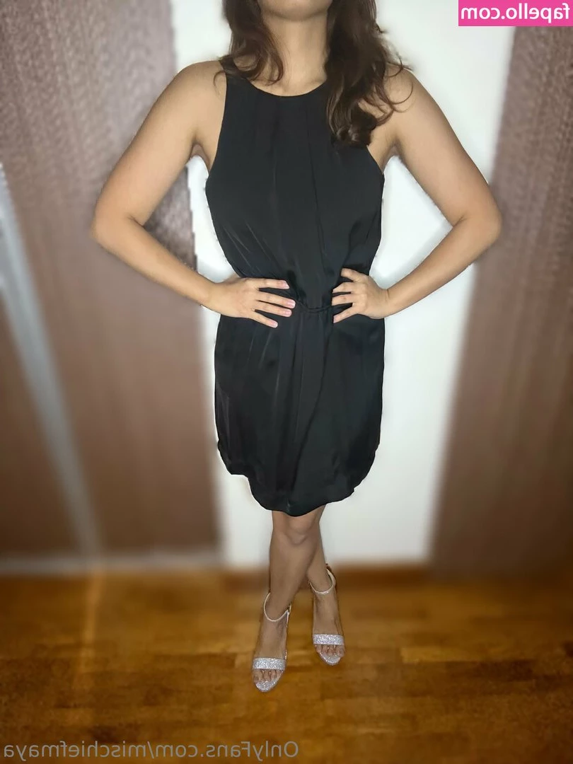 mischiefmaya - Trying on a dress 😋