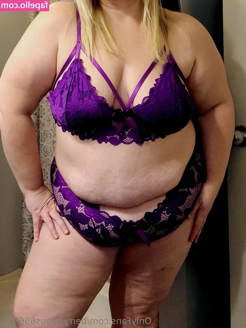 berrylicious696941 - Peek a boo