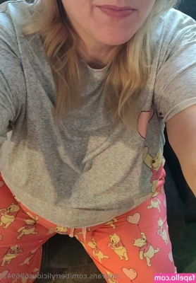 berrylicious696941 - Do you want me to take off my hands? 🙈🥵