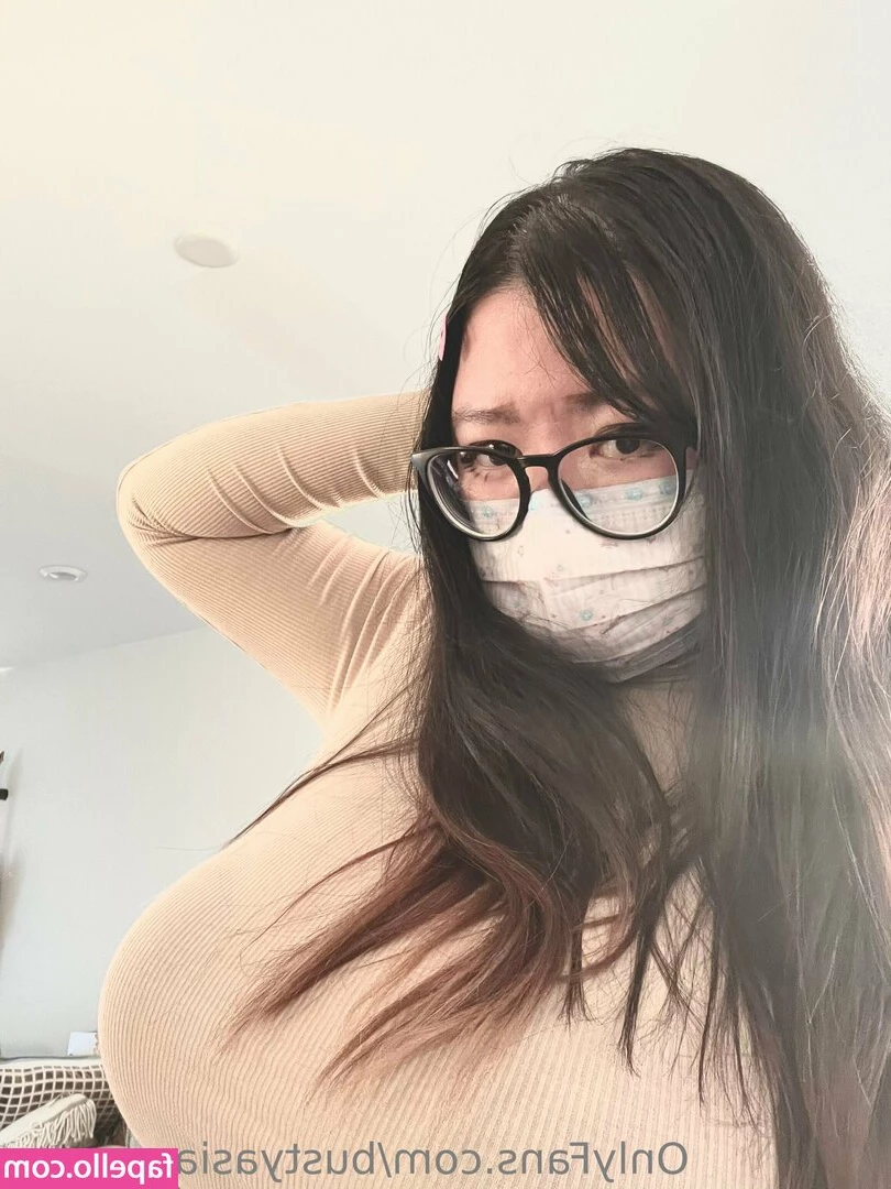 bustyasiancurves - Queréis estas fotitos en el chat mucho más hot? 🥵