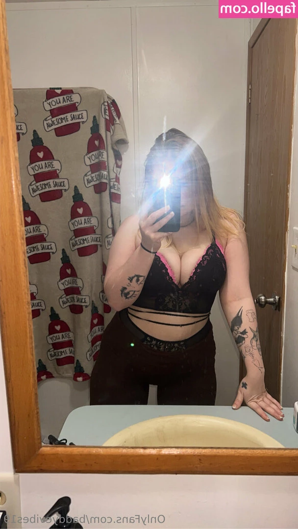 baddyevibes19 - The rest of the set I shot with my friend Soleil   Head over to my