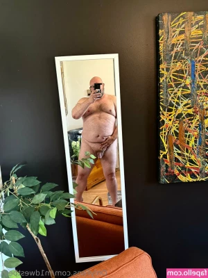  [ m1dwestbear ] - Pedicure done  Working on my laptop  Can t keep away from camera and