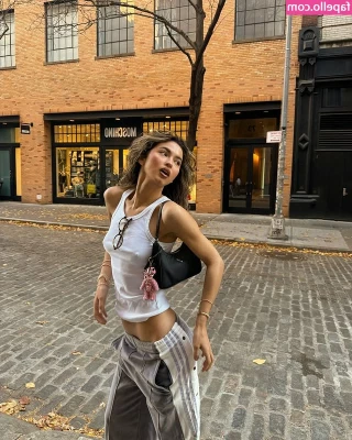 Beca Michie [ beca-michie ] - How we like to spend our Saturdays 😏 Do you like the way my pussy