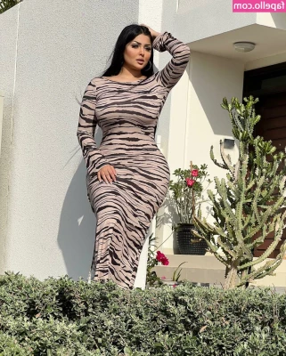 Salma Elshimy [ salma-elshimy ] - Random titty Pic consider it a late titty Tuesday