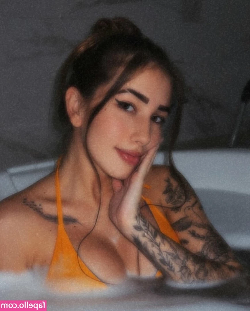 Julieta Assi [ julieta-assi ] - I am about to send 15 extremely sexy unedited high quality photos for