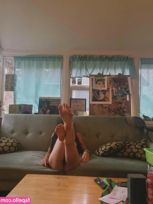 Desi Monroe [ desi-monroe ] - Verão foi tão bom   E vcs  aproveitaram mt q nem eu