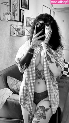 Bioodst0nes - DISCOUNT    10 TIP FOR  50 1HR SEXTING SESH  I m bored