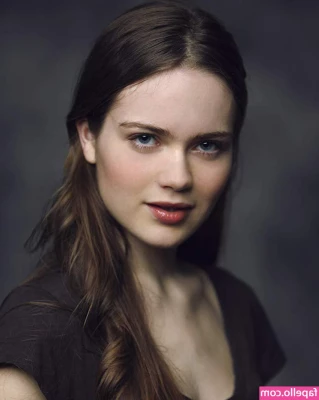 Hera Hilmar [ hera-hilmar ] - Who misses me