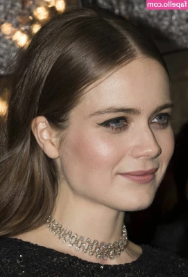 Hera Hilmar [ hera-hilmar ] - It s a lot  can you handle it