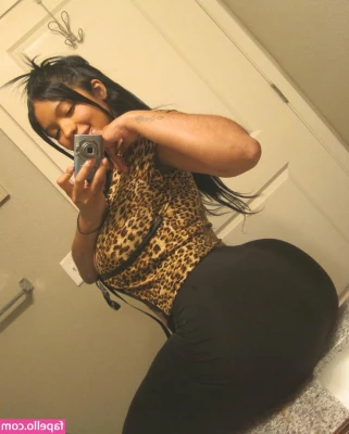 Pena Torres [ pena-torres ] - god my friend found out she has black mold all over the inside of her