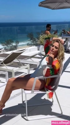 Juliana Silveira [ juliana-silveira ] - Hey! I hope you´re having a good weekend! ❤ I don´t know why but