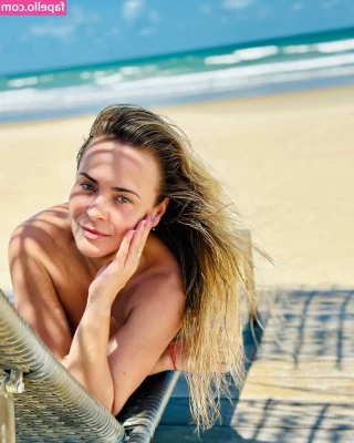 Juliana Silveira [ juliana-silveira ] - New Unedited shots I took myself   what do y all think  I call this 