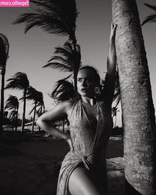 Juliana Silveira [ juliana-silveira ] - oh its raining