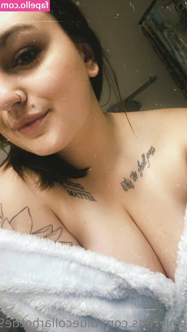  [ bluecollarhottie98 ] - Is it still Titty Tuesday