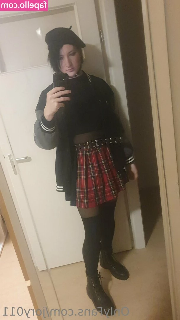 jory011 - Looking for a little more than this sun and I ll show you what else I
