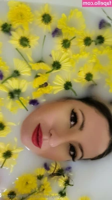 hilaryksantana - my ass asks for dick 🍆 100%
