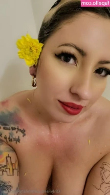hilaryksantana - Time to bake some cookies