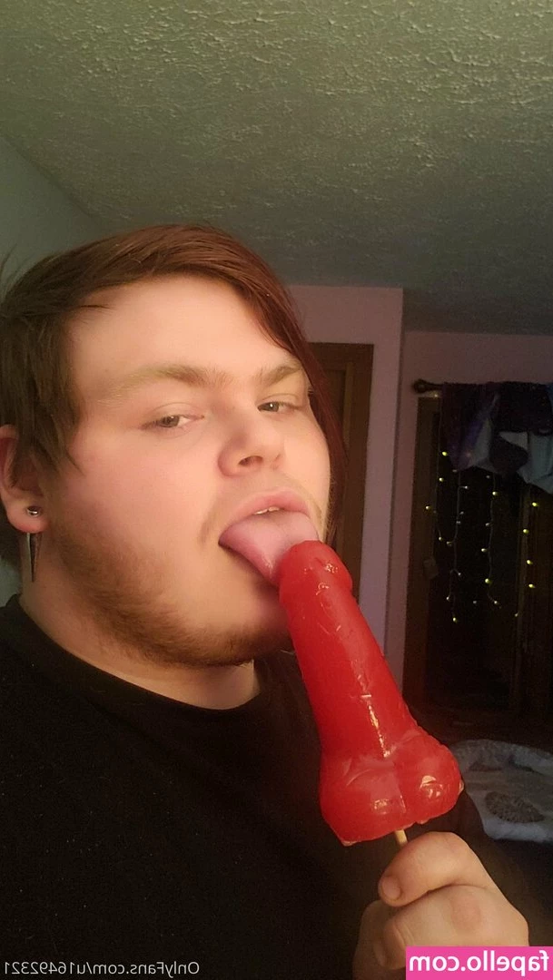  [ harleyque ] - What part of my body are you playing with first