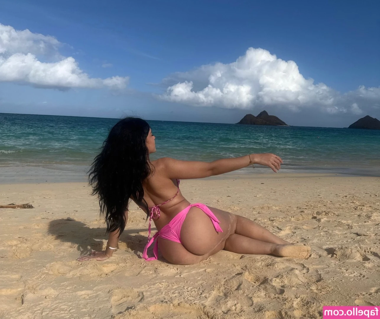 delylahthomas [ delylahthomas-1 ] - Morning booty flex 🍑😋 check your inbox for this bundle