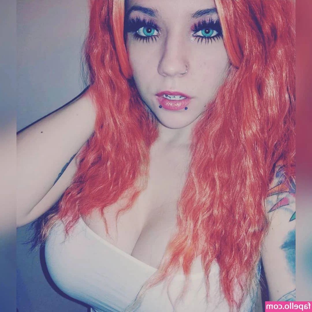 Midnightfox328 - Comment which picture is your favorite