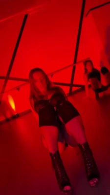 Sarah Jess [ sarah-jess ] - Dildo and fingering