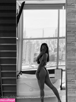 Sarah Jess [ sarah-jess ] - Would you let me dance for you  Have some quality private time