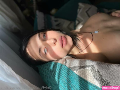 itsthecrazylatina [ itsthecrazylatina-1 ] - Are there any feet lovers    I was thinking about creating a new