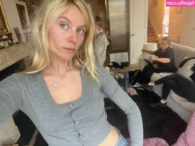 Lola Bute [ lola-bute ] - Who wants to fuck this soccer mom