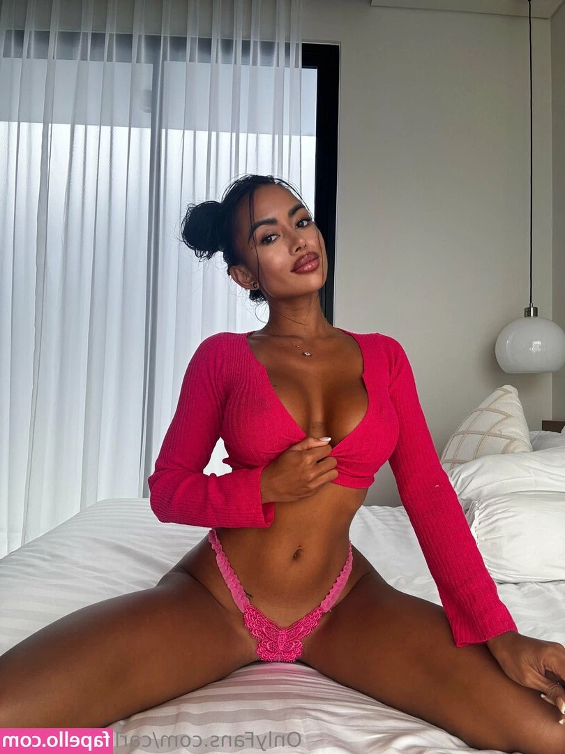 carlitawithlove - Time for the top to go😘