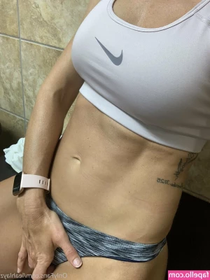 leahlayz - New video in your inboxes