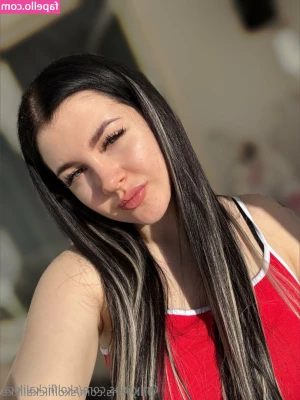 skolflickalikka - I m obsessed  What would you do when you see me in the dark  Would
