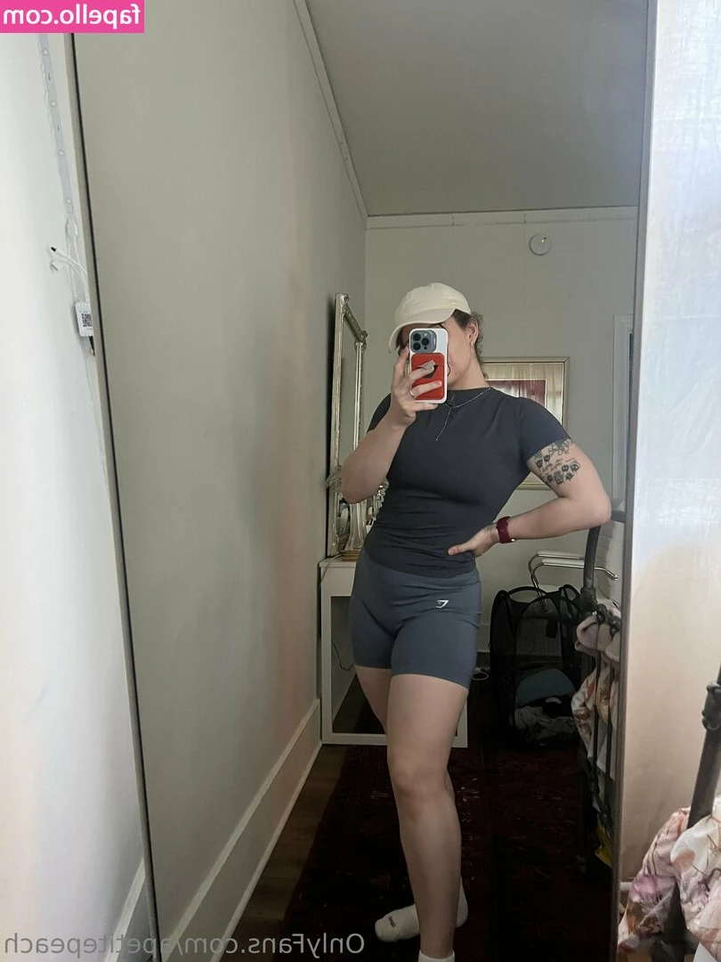 apetitepeach - Estoy en Málaga  Escribeme