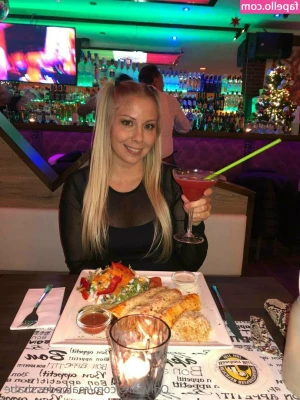 realbadassbabe - SANTA S NAUGHTY HELPER WANTS TO HELP YOU  Check your dms for the full