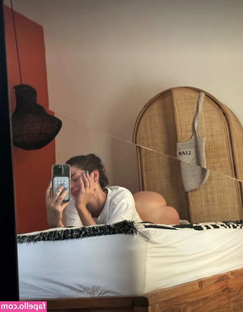 userkenzie - FOOT TICKLING   I love how much more ticklish feet are after orgasms 