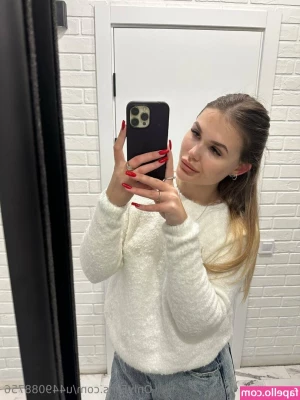 u449088756 - Tip this post if I can be your personal 5’2 goddess 😇