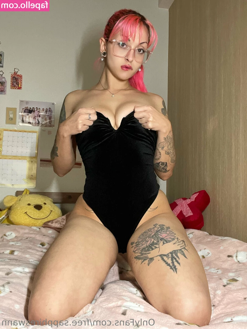 free.sapphireswann [ free-sapphireswann ] - How often do you jerk off to me? Pick the response that best