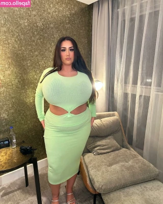 Pettiana | Cypriotmami [ pettiana-cypriotmami ] - I will literally NEVER regret the fake boobs like never ever